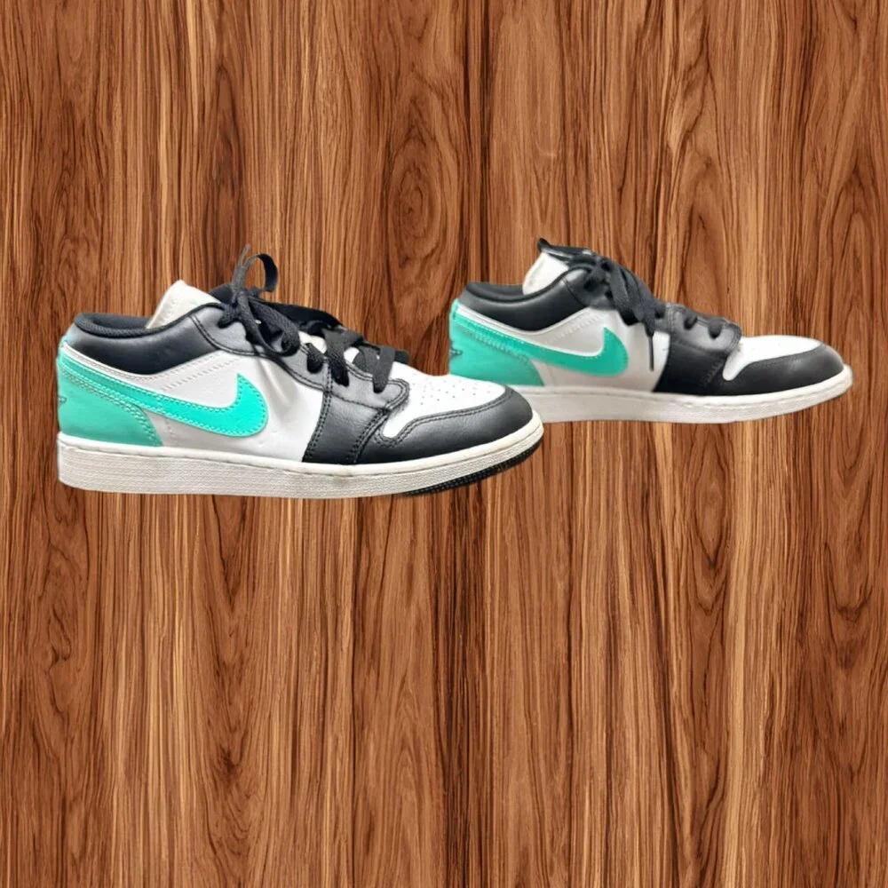 Nike Boy's‎ Air Jordan 1 Low GS Black/Teal, Size 5Y